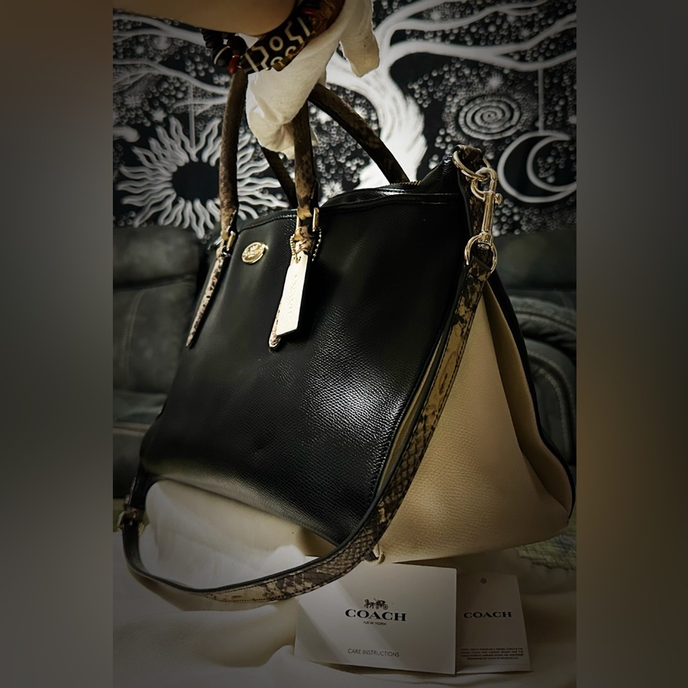Vintage style Y2K Coach Black Satchel with Brown Accents tote shoulder bag - Picture 12 of 17